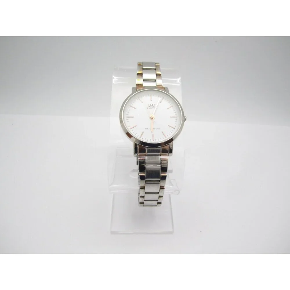 Women Q&Q Quartz WR Analog 30mm Round Watch (I54) 